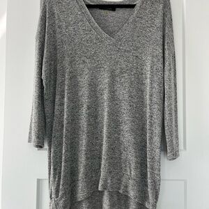 Laila Jade Comfy Gray V-Neck‎ Sweater, Large